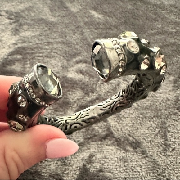 Elegant Silver Crystal Bracelet - Picture 1 of 3